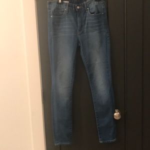 Gap pre-washed 1969 skinny jeans.